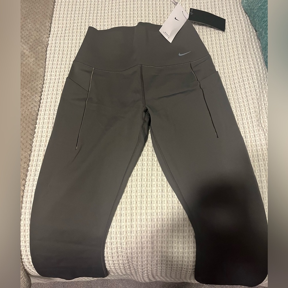 Nike Dry-Fit Yoga Tights; size L